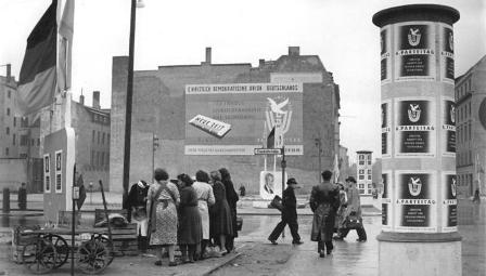 File:Werbung für den CDU-Parteitag 1952 Berlin.jpg